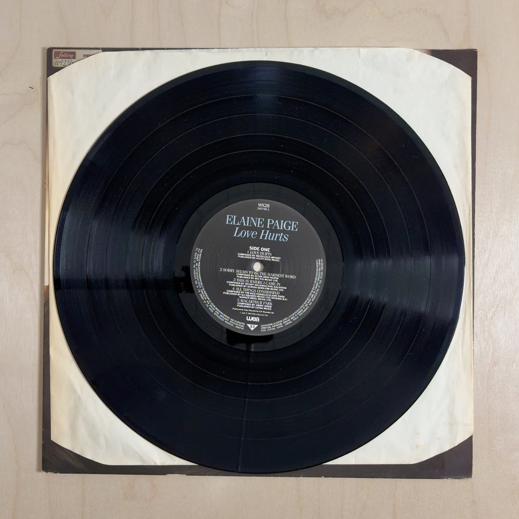 Elaine Paige – Love Hurts