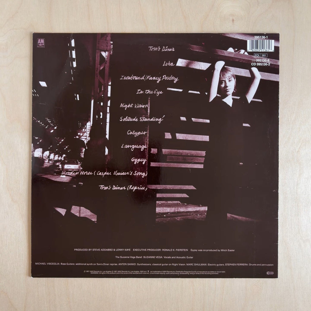 Suzanne Vega – Solitude Standing – back cover