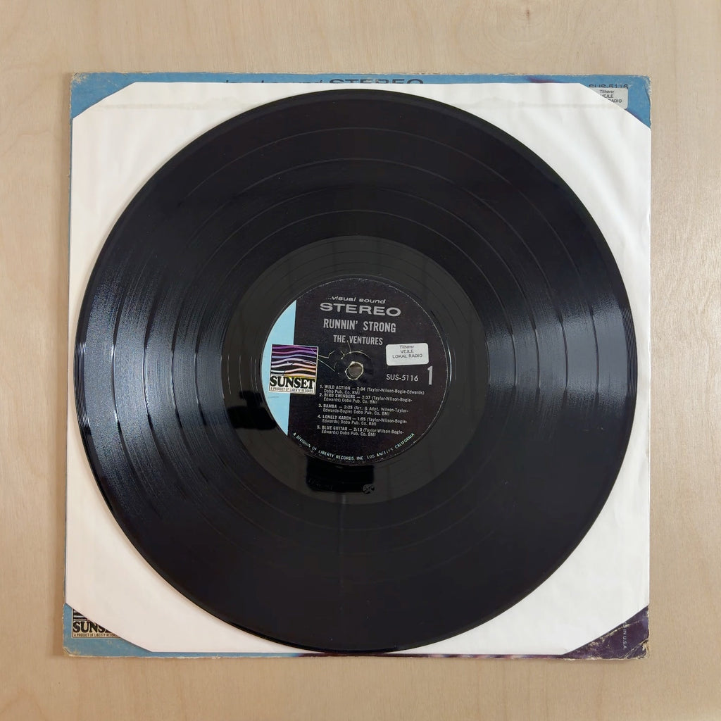 The Ventures – Runnin’ Strong – record label