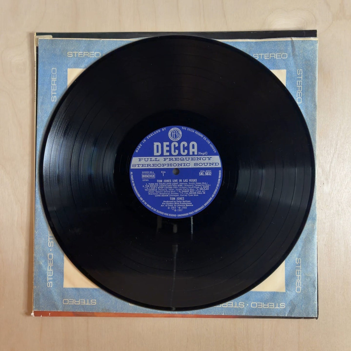 Tom Jones – Live In Las Vegas – record label