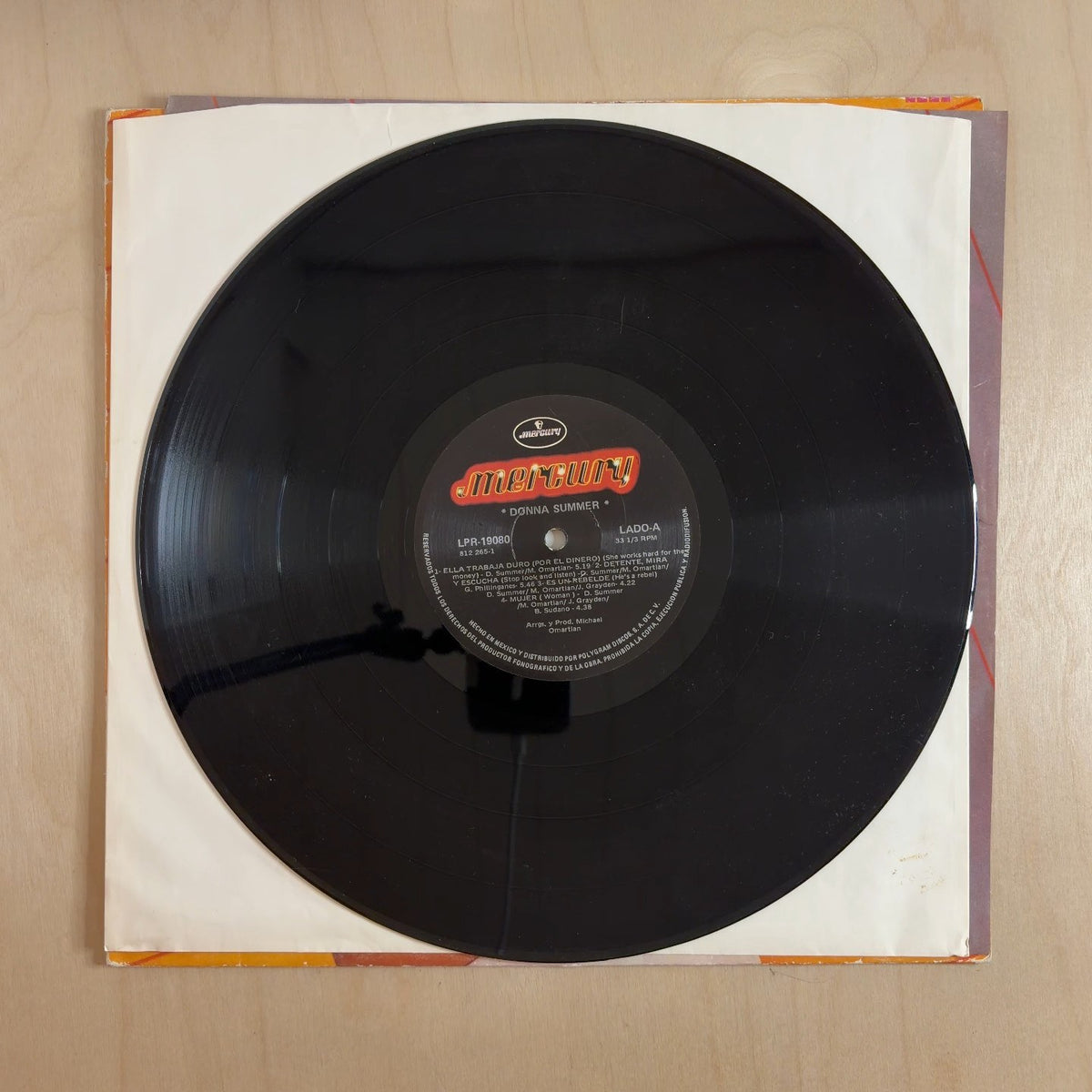 Donna Summer – She Works Hard For The Money – record label