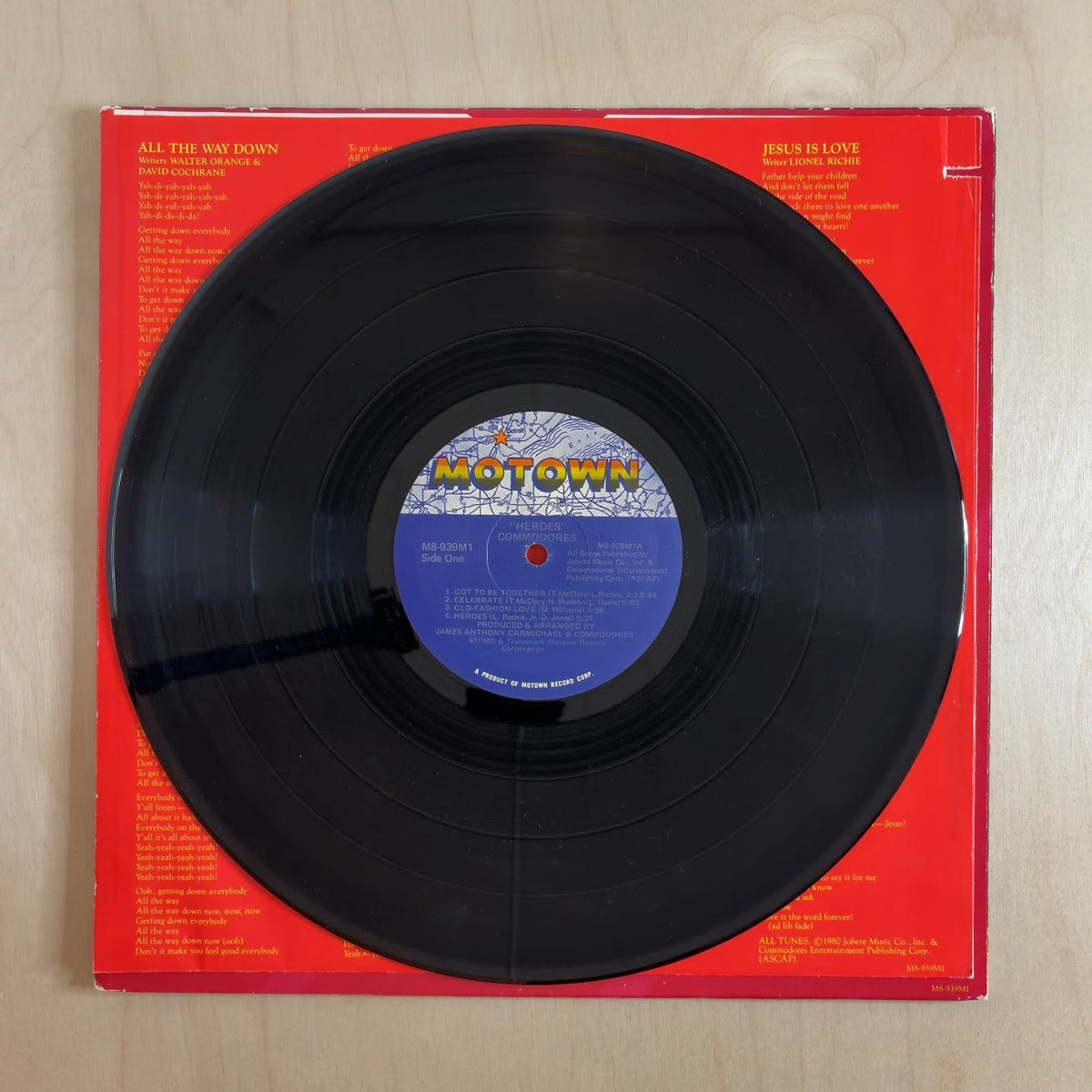 Commodores – Heroes – record label