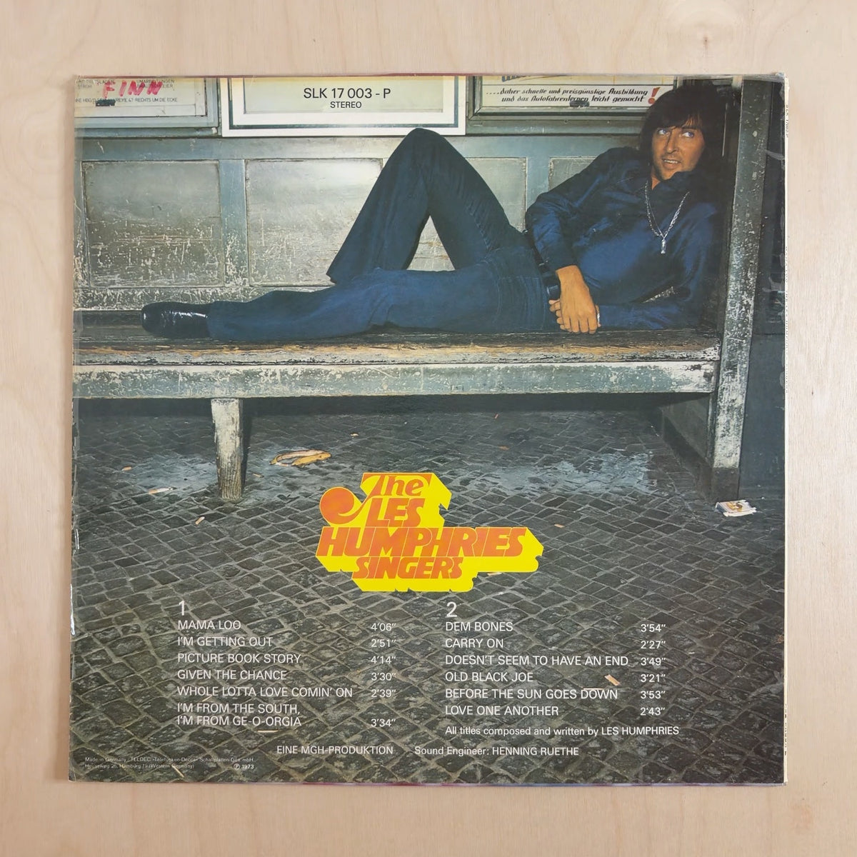 Les Humphries Singers – Mama Loo – back cover