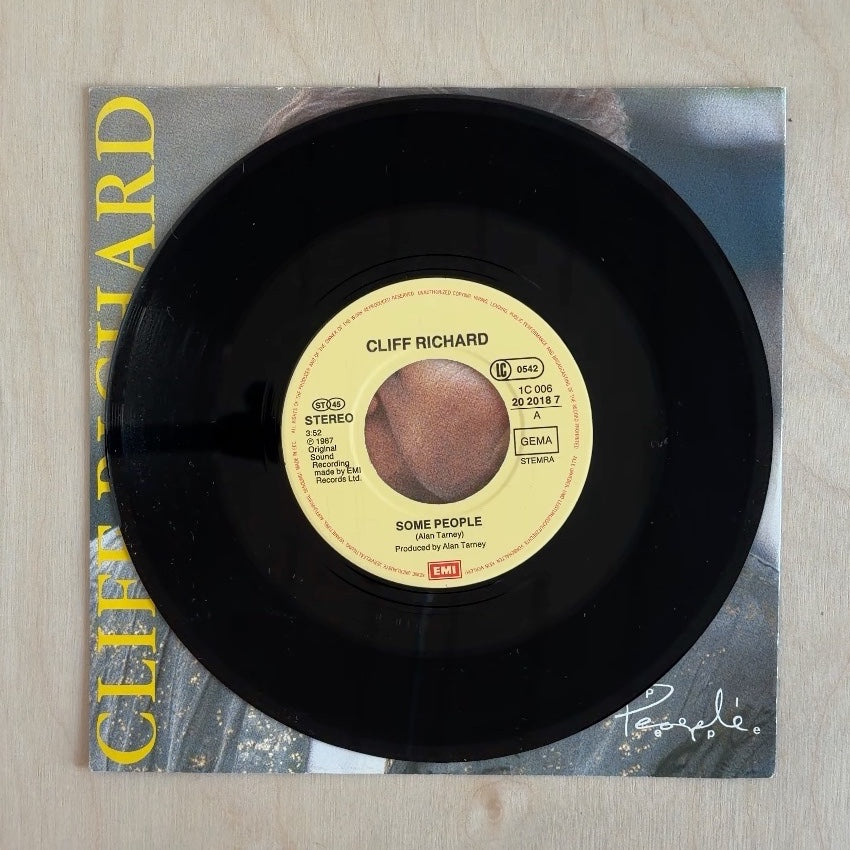 Cliff Richard – Some People – record label
