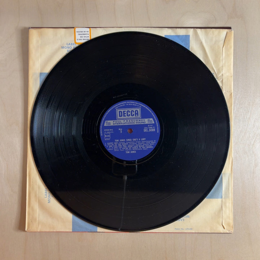 Tom Jones – Tom Jones Sings She's A Lady – record label