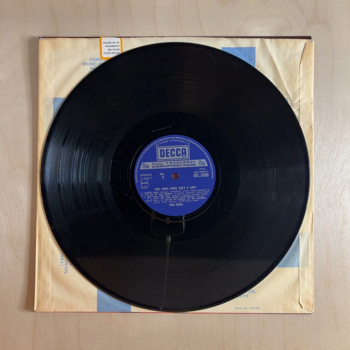 Tom Jones – Tom Jones Sings She's A Lady – record label