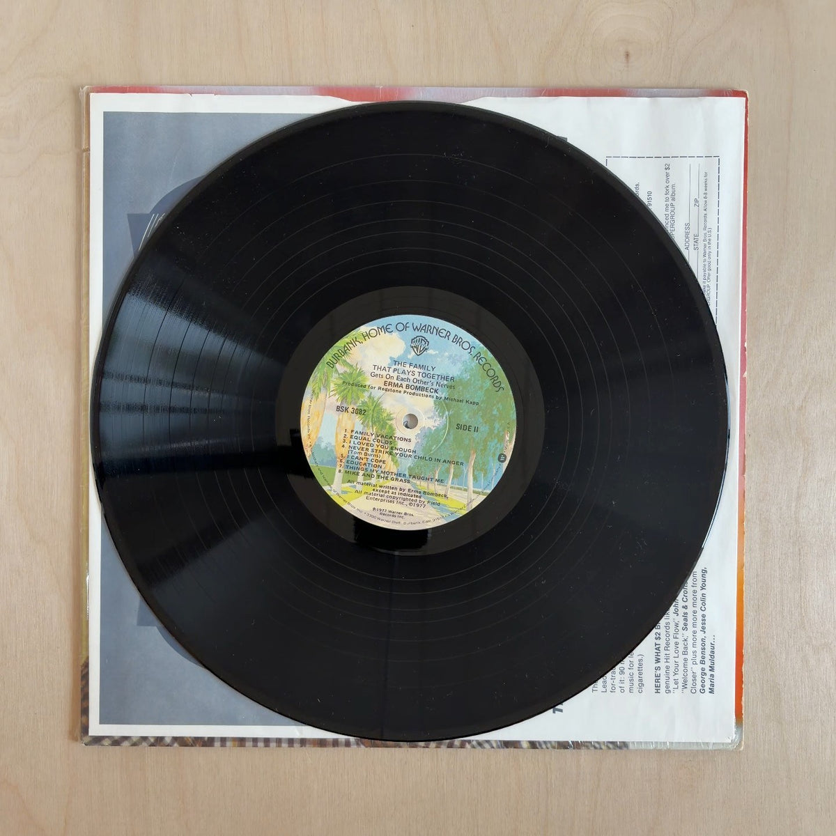 Erma Bombeck – The Family That Plays Together (Gets On Each Other's Nerves) – record label