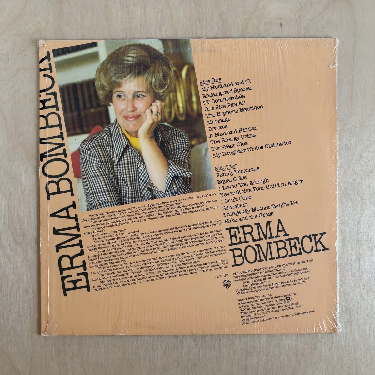 Erma Bombeck – The Family That Plays Together (Gets On Each Other's Nerves) – back cover