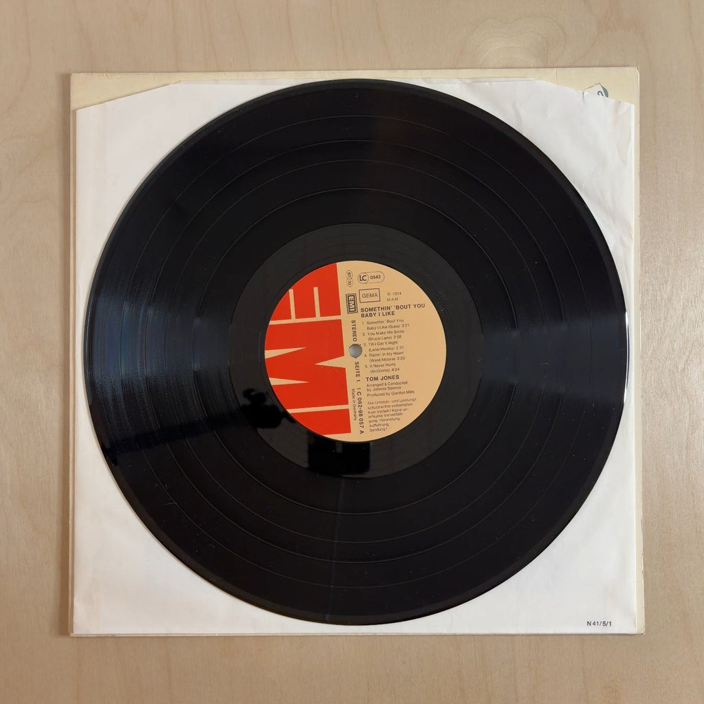 Tom Jones – Somethin' 'Bout You Baby I Like – record label