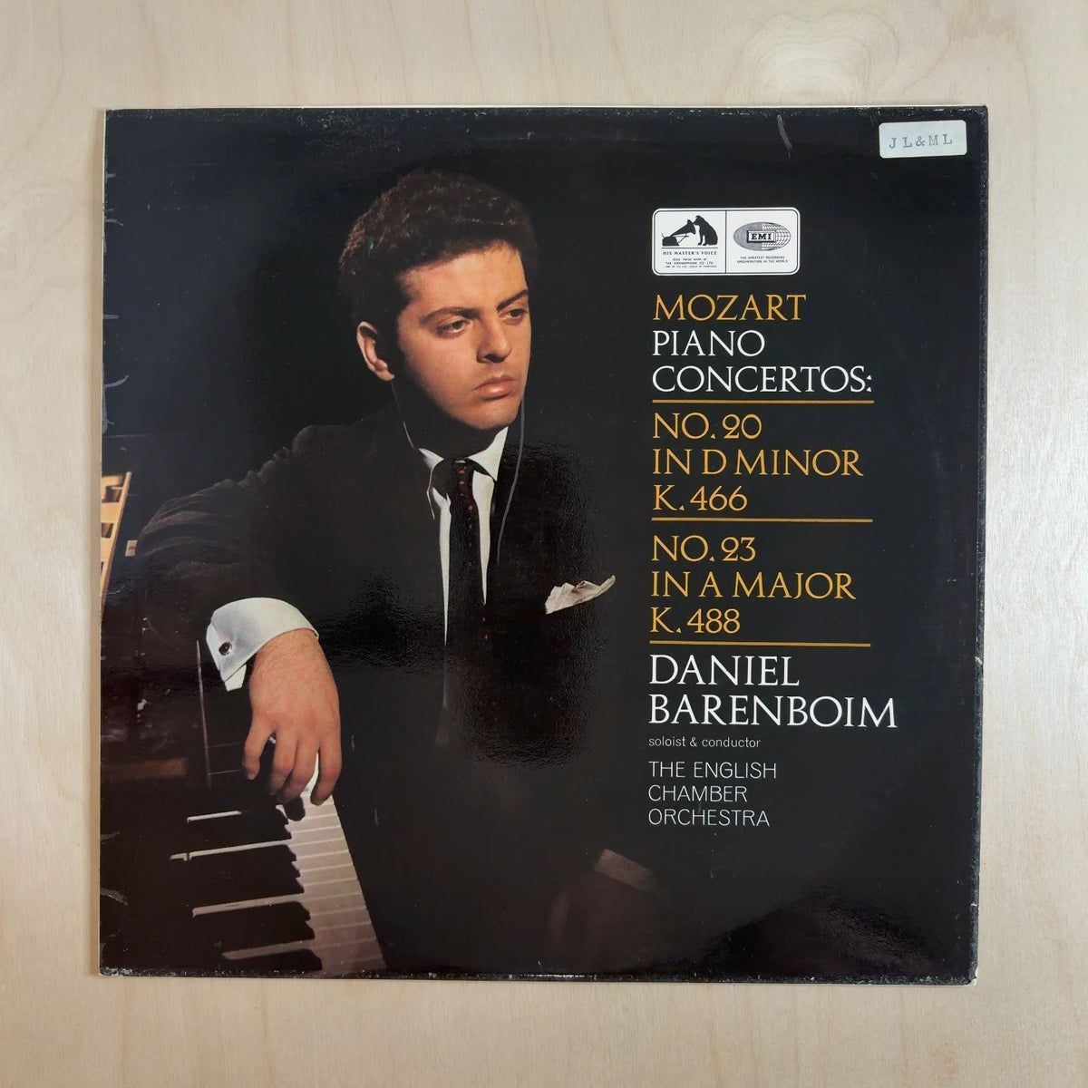 Wolfgang Amadeus Mozart, Daniel Barenboim, English Chamber Orchestra – Piano Concertos: No.20 In D Minor K.466 / No.23 In A Major K.488 – front cover