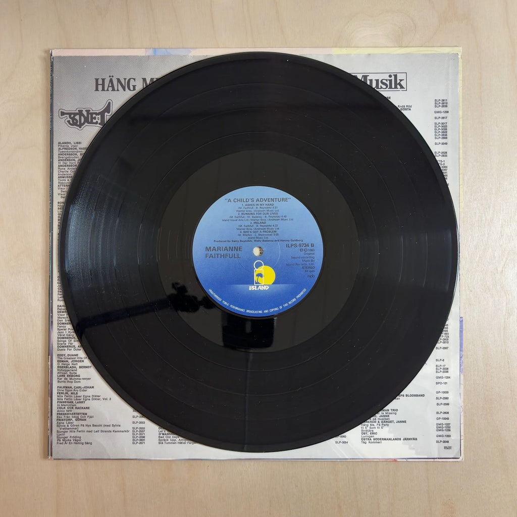 Marianne Faithfull – A Childs Adventure – record label