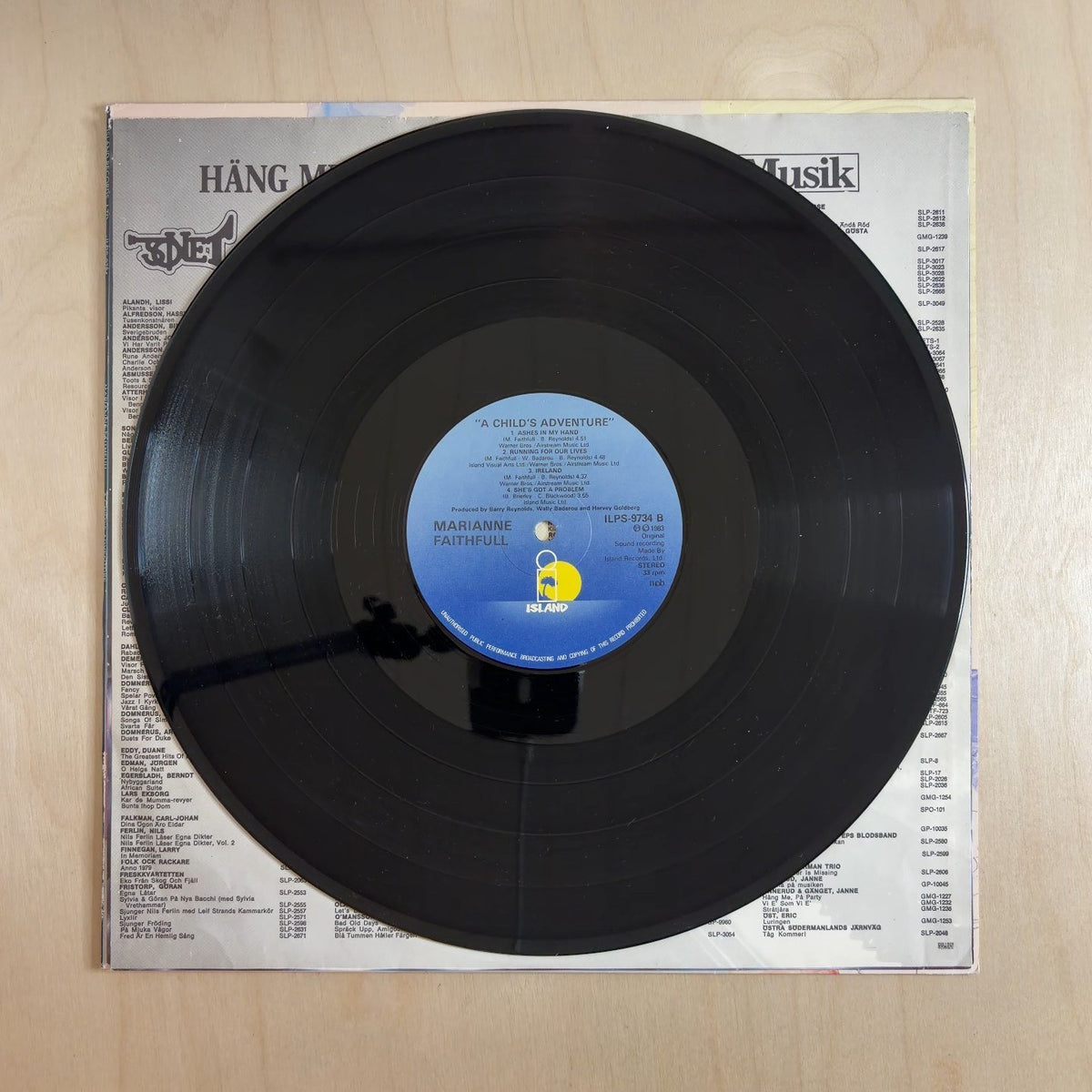 Marianne Faithfull – A Childs Adventure – record label