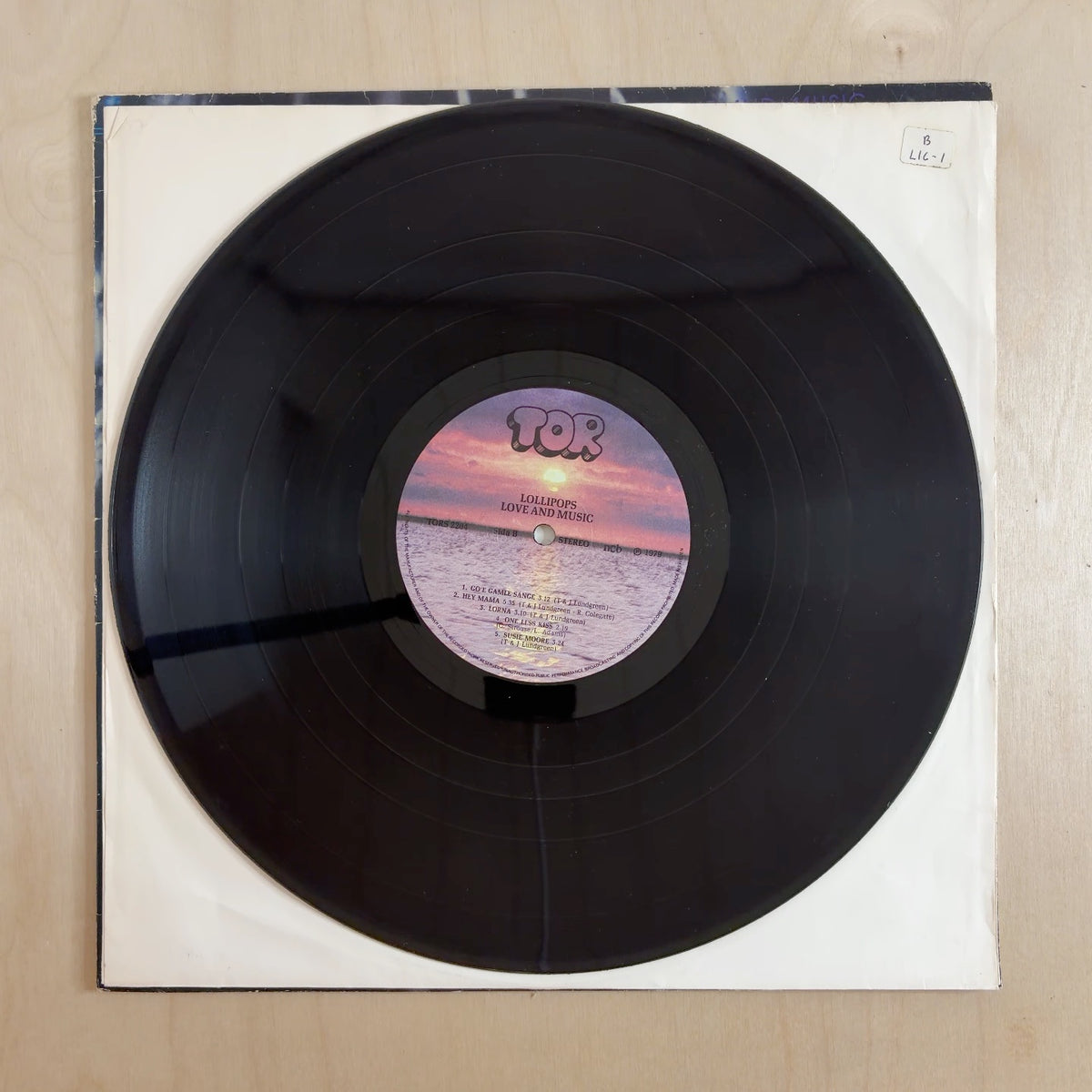 Lollipops – Love And Music – record label