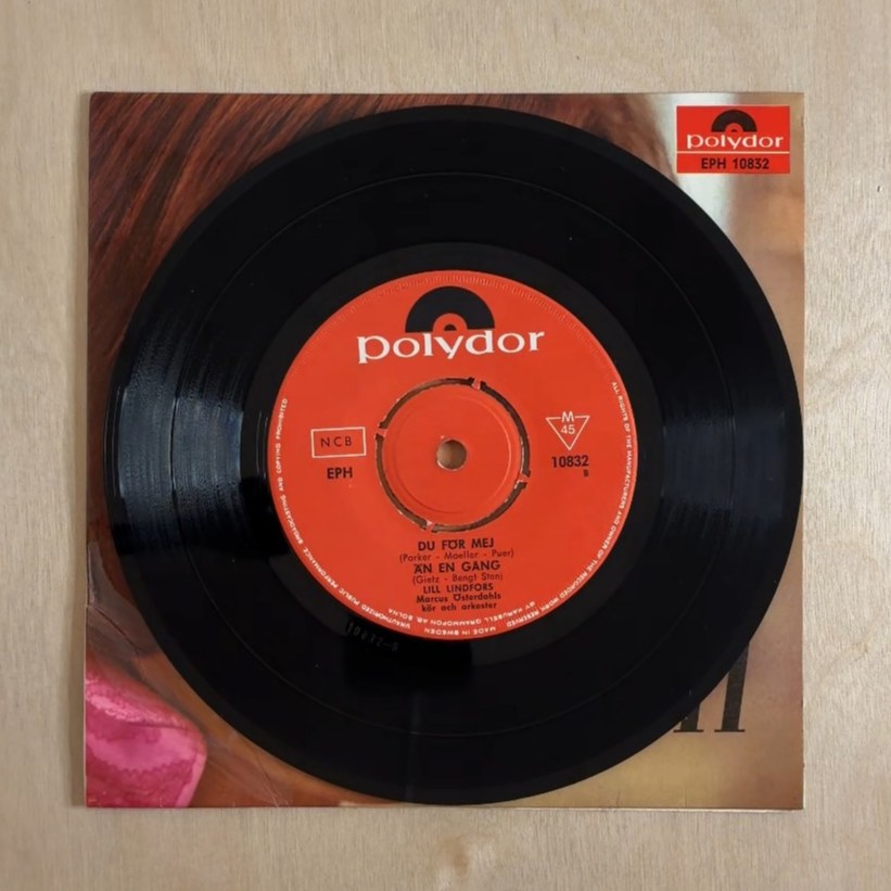 Lill Lindfors – Lill – record label