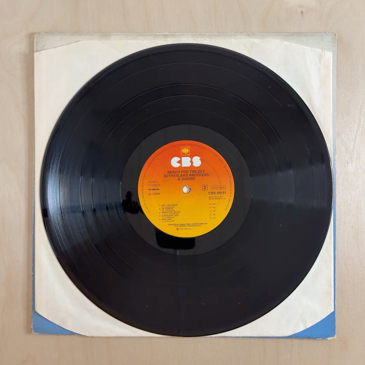 Sutherland Brothers, Quiver – Reach For The Sky – record label