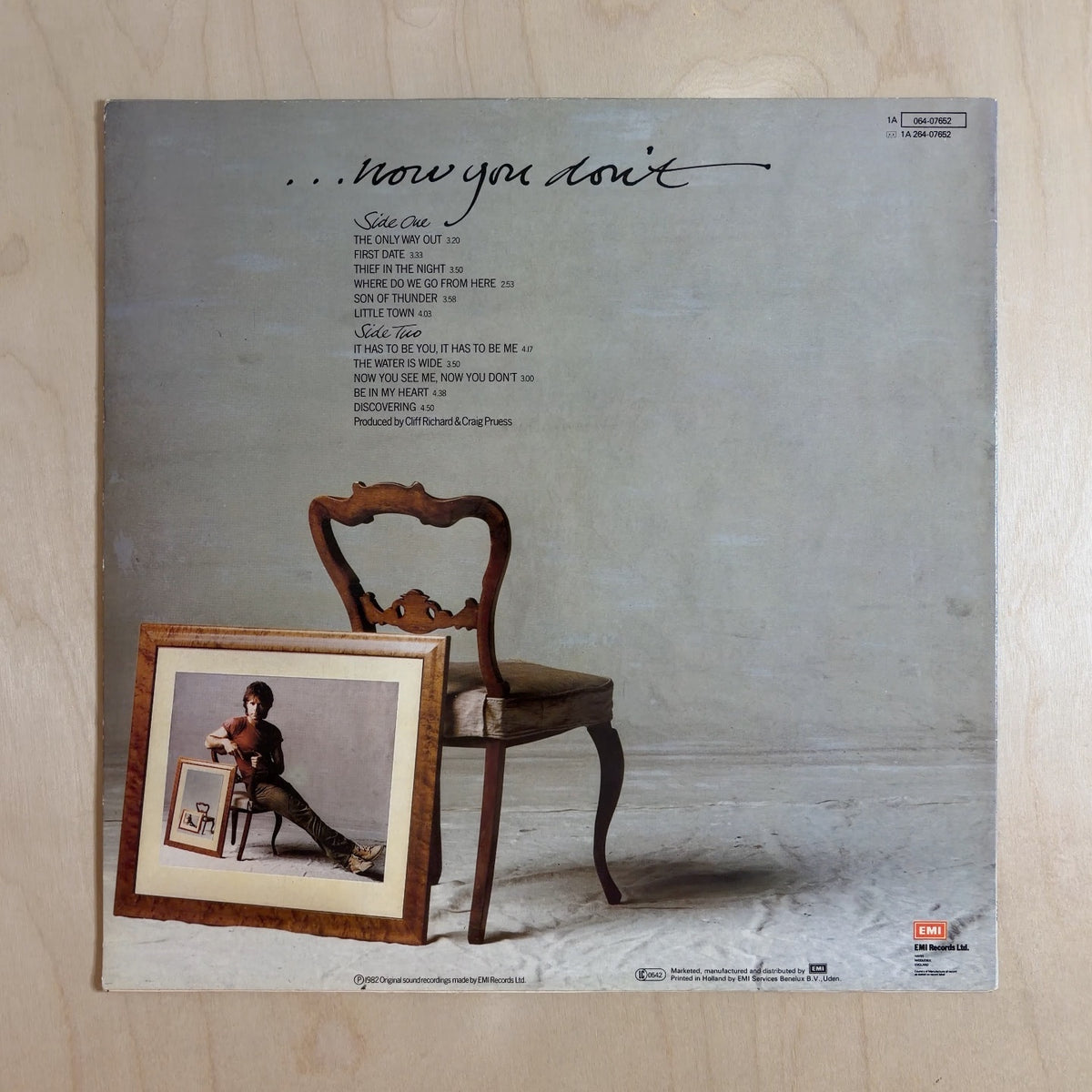 Cliff Richard – Now You See Me, Now You Don't