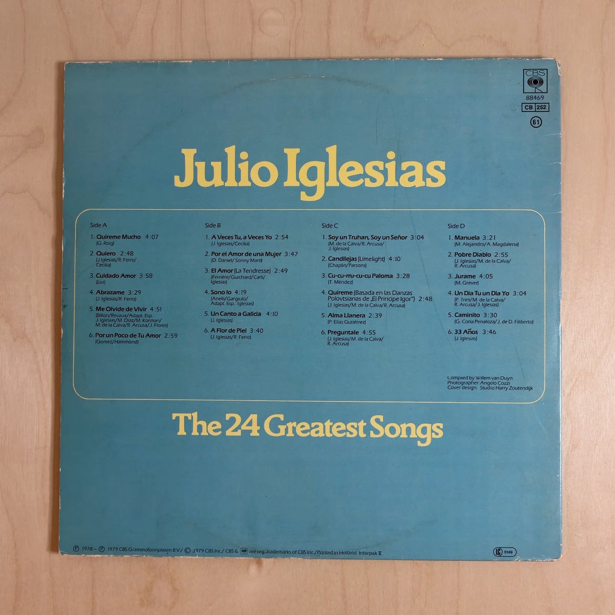 Julio Iglesias – The 24 Greatest Songs