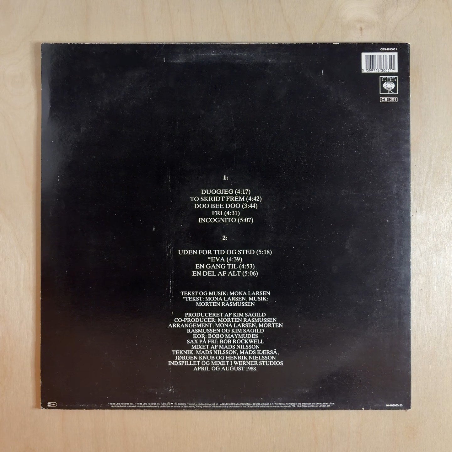 Mona Larsen – Mon Amour – back cover