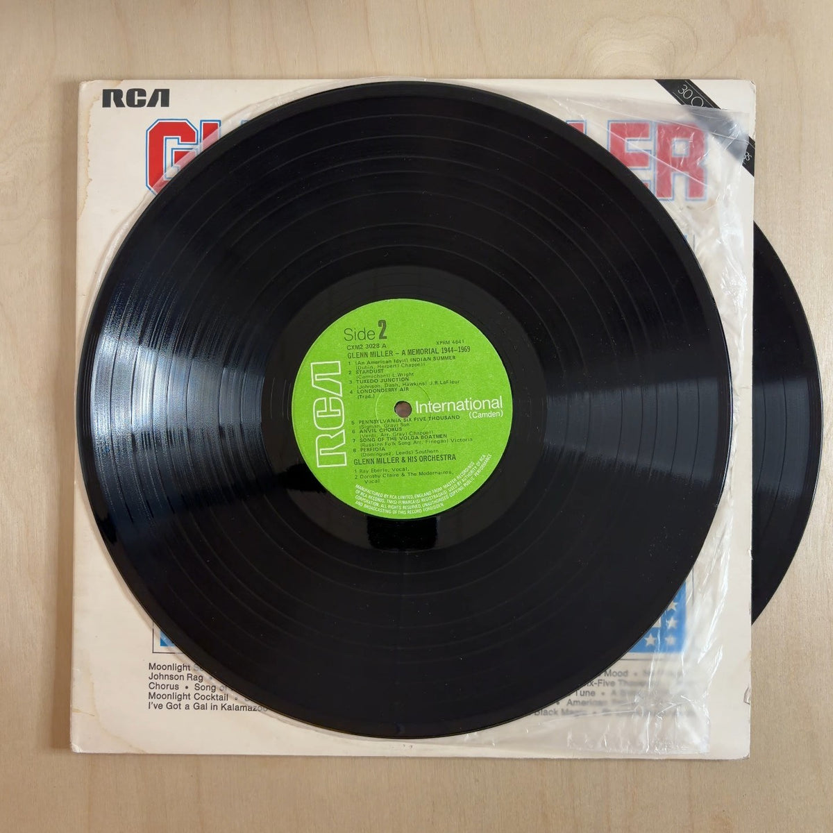 Glenn Miller And His Orchestra – Glenn Miller - A Memorial 1944-1969 – record label