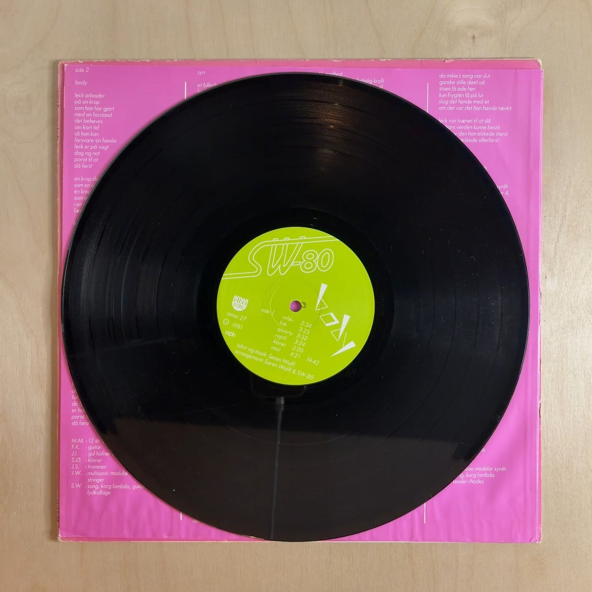 SW80 – Body – record label