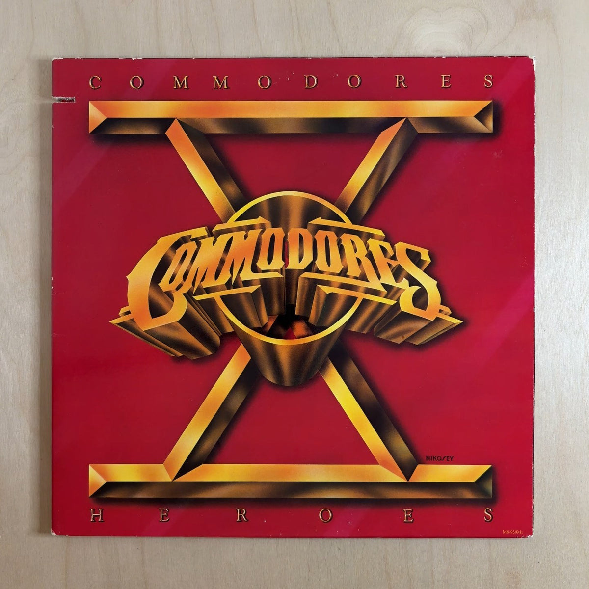 Commodores – Heroes – front cover