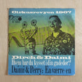 Dirch Passer, Daimi, Daimi, Perry Knudsen – Hvem Har Du Kysset I Din Gadedør / En Værre En – front cover