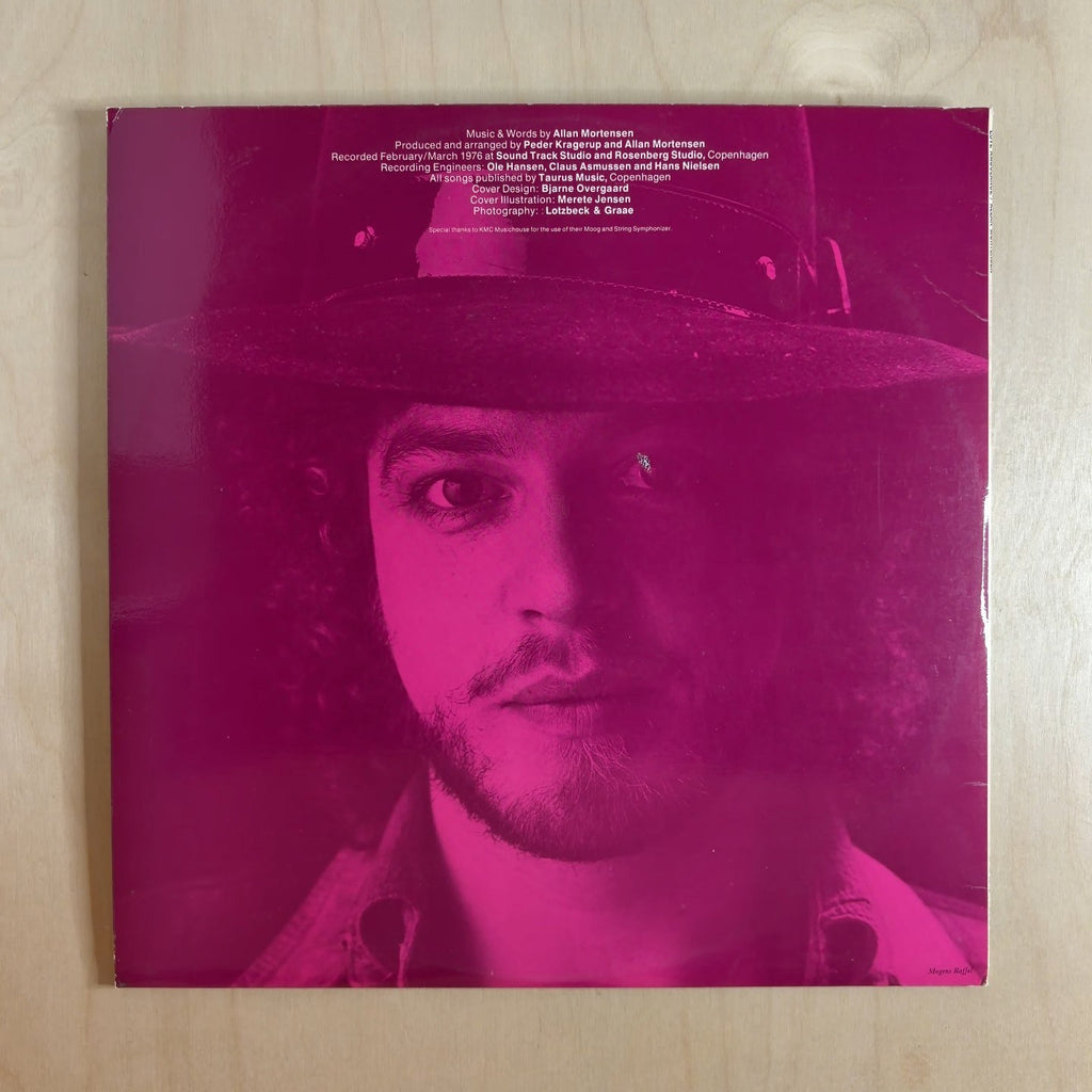 Allan Mortensen – Love Ambulance – back cover