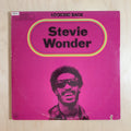 Stevie Wonder – Looking Back