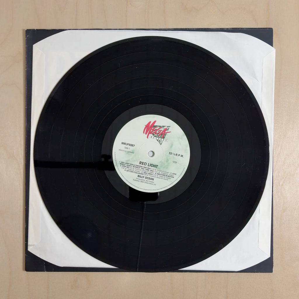 Billy Ocean – Red Light