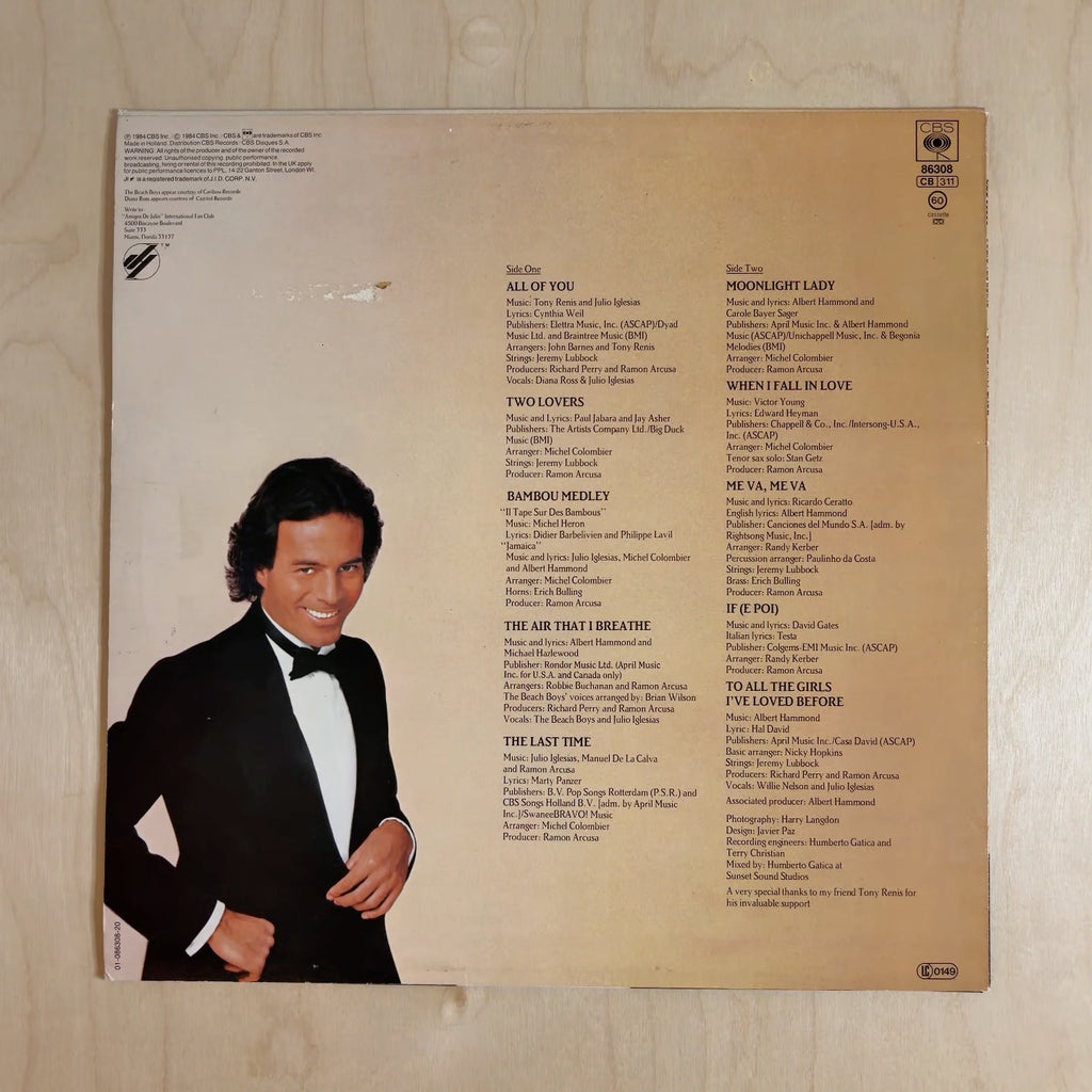 Julio Iglesias – 1100 Bel Air Place