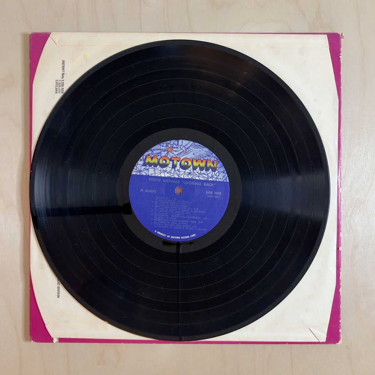Stevie Wonder – Looking Back