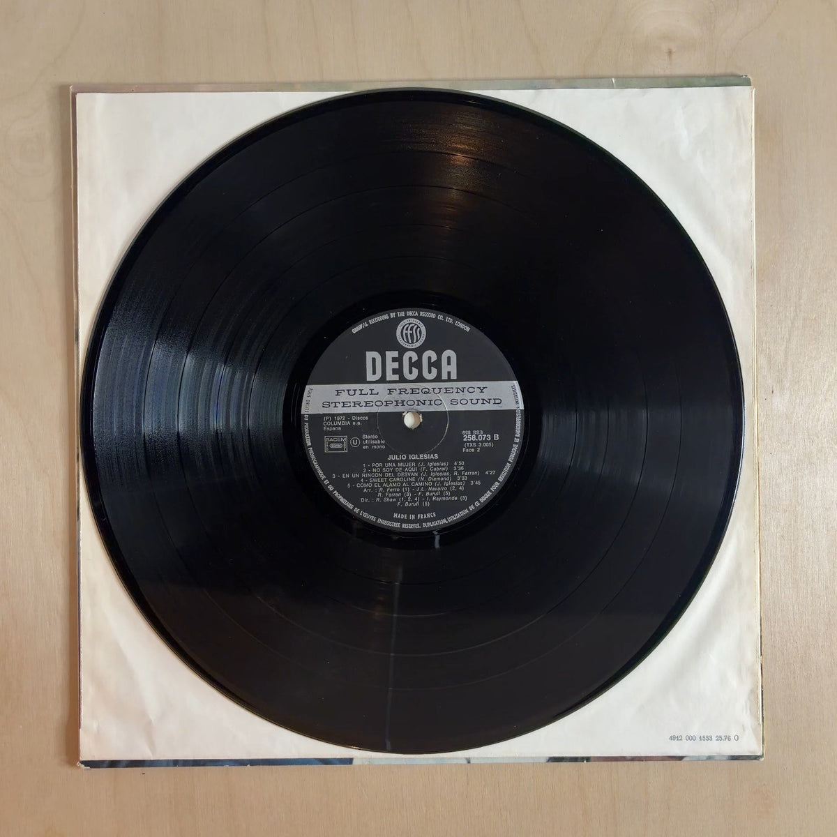 Julio Iglesias – Un Canto A Galicia – record label