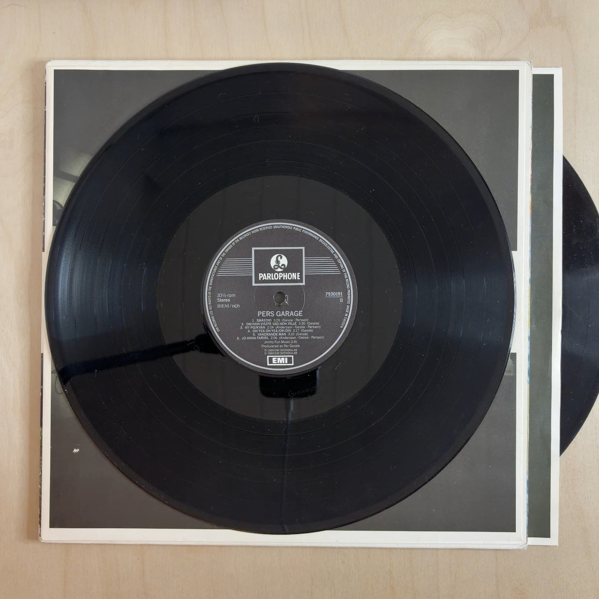 Gyllene Tider – Instant Hits, 1979-1989 – record label