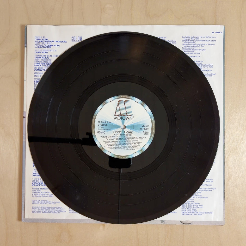 Lionel Richie – Can't Slow Down