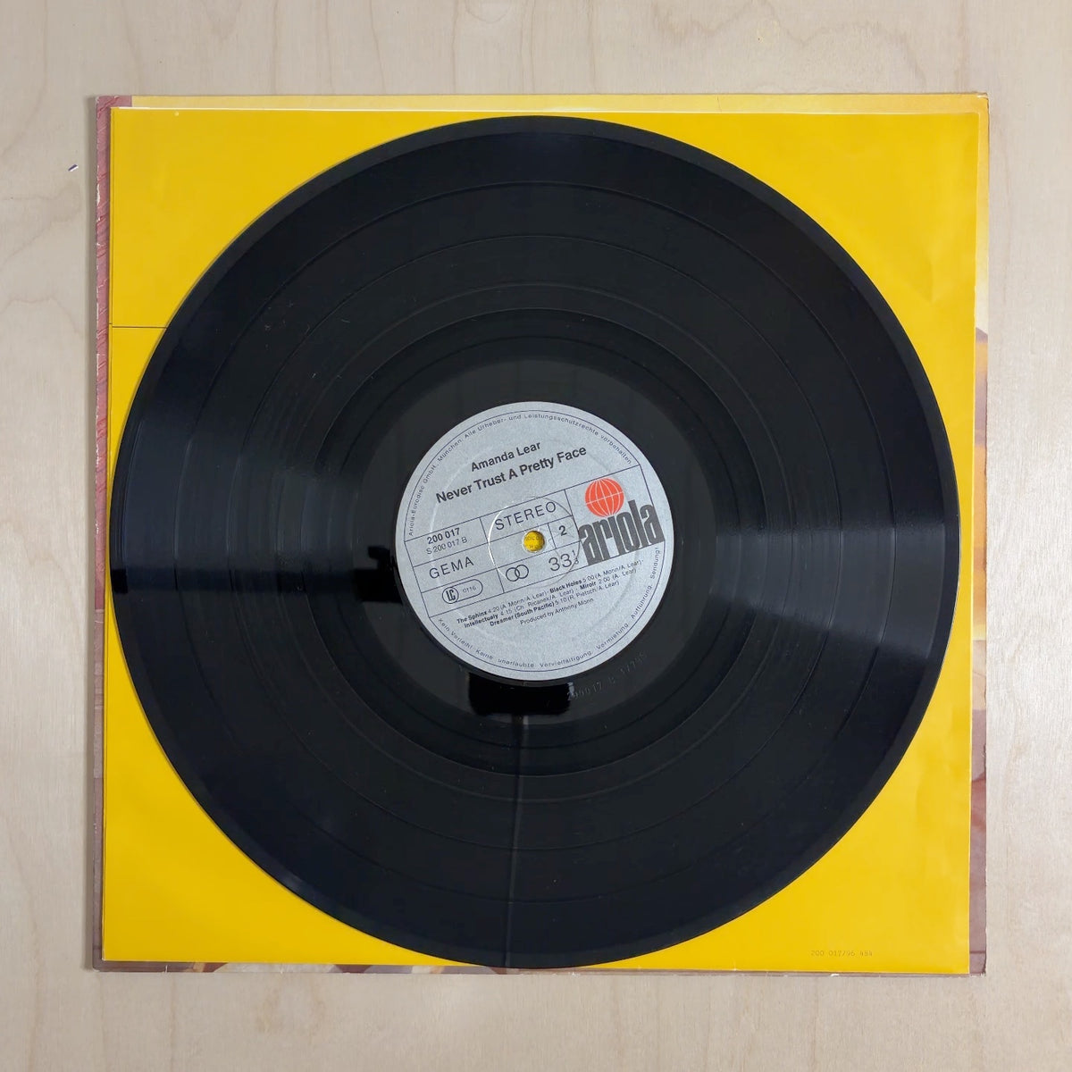 Amanda Lear – Never Trust A Pretty Face