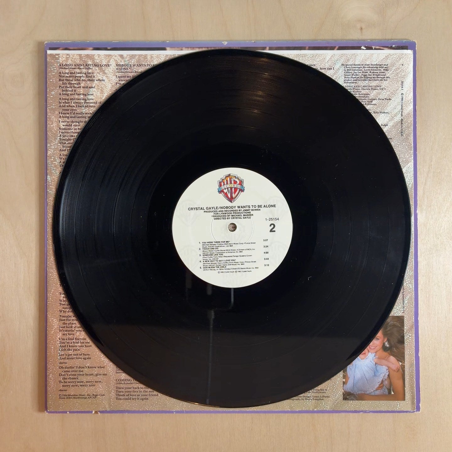 Crystal Gayle – Nobody Wants To Be Alone – record label
