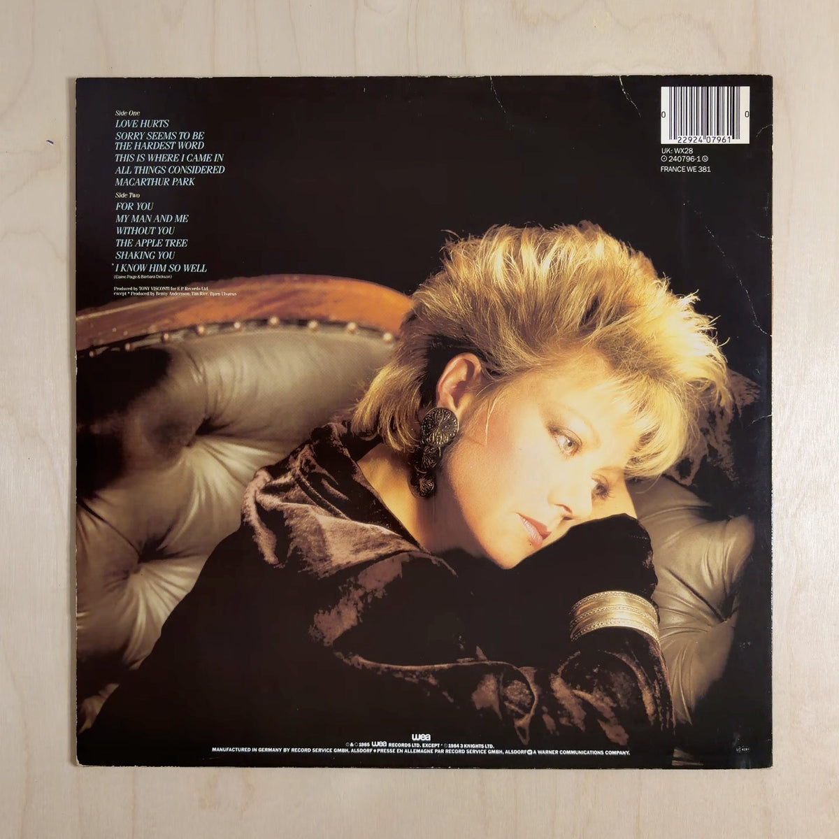 Elaine Paige – Love Hurts