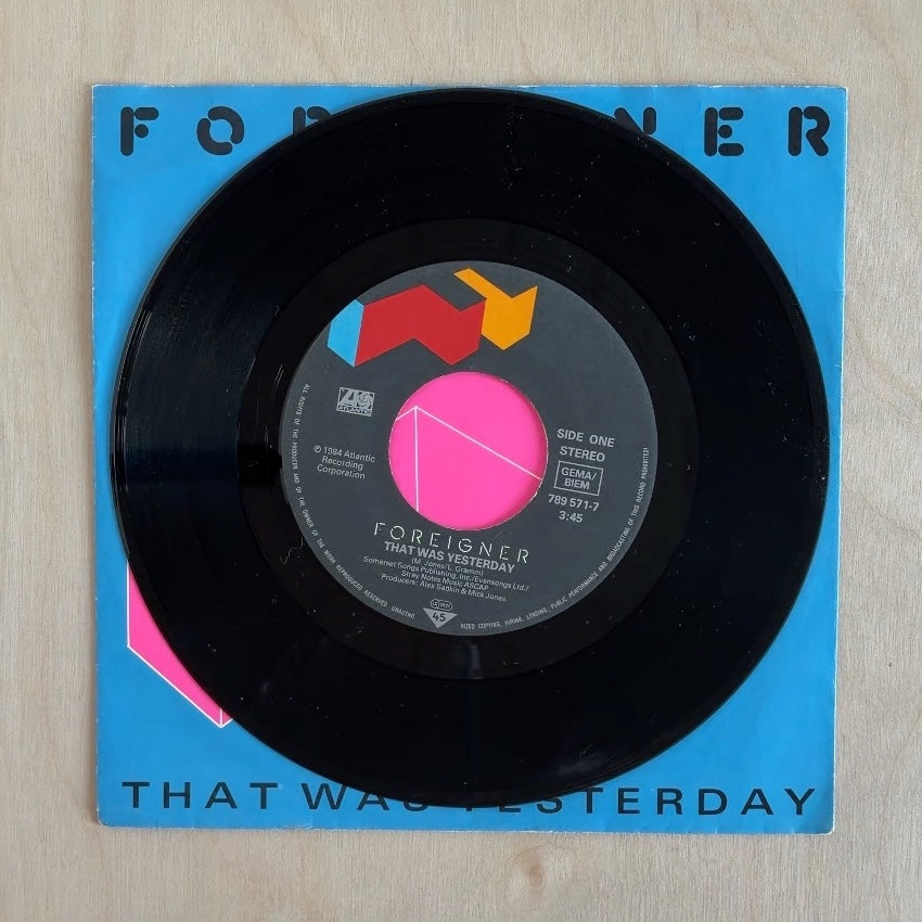 Foreigner – That Was Yesterday – record label