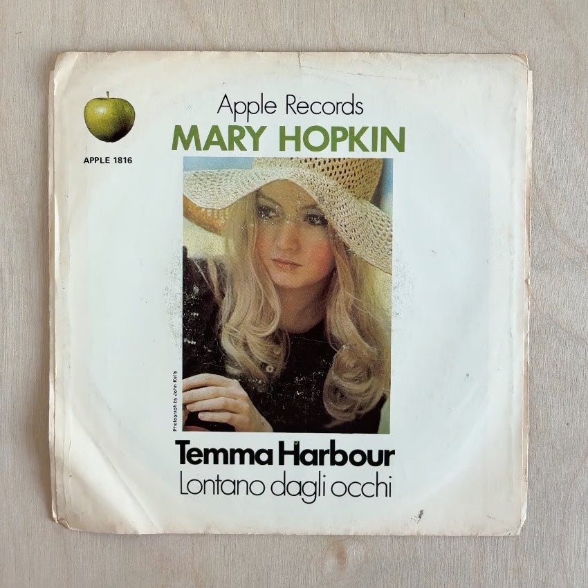 Mary Hopkin – Temma Harbour – back cover