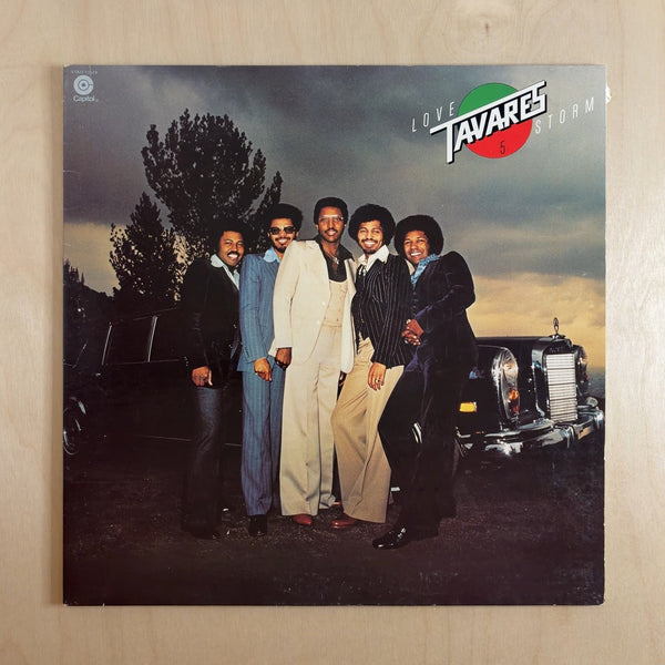 Pladecover: Tavares – Love Storm