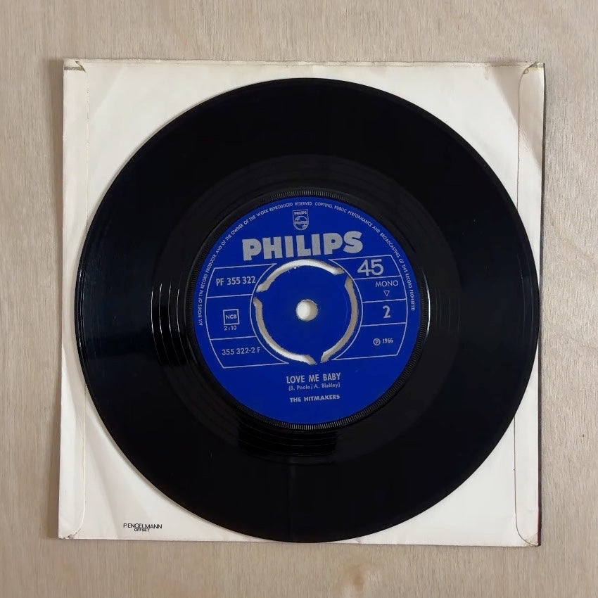 The Hitmakers – So Much In Love / Love Me Baby – record label