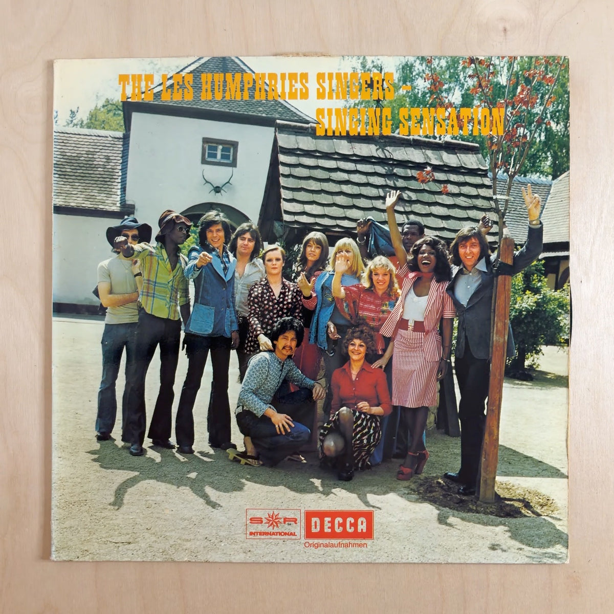 Les Humphries Singers – Singing Sensation – front cover
